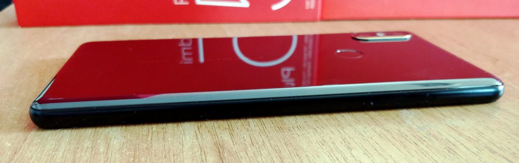 Levá hrana telefonu Mi Mix 2s