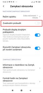 Aktivujte přepínač Zvednutím probudit