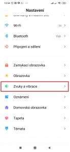 Přejděte do sekce Zvuky a vibrace