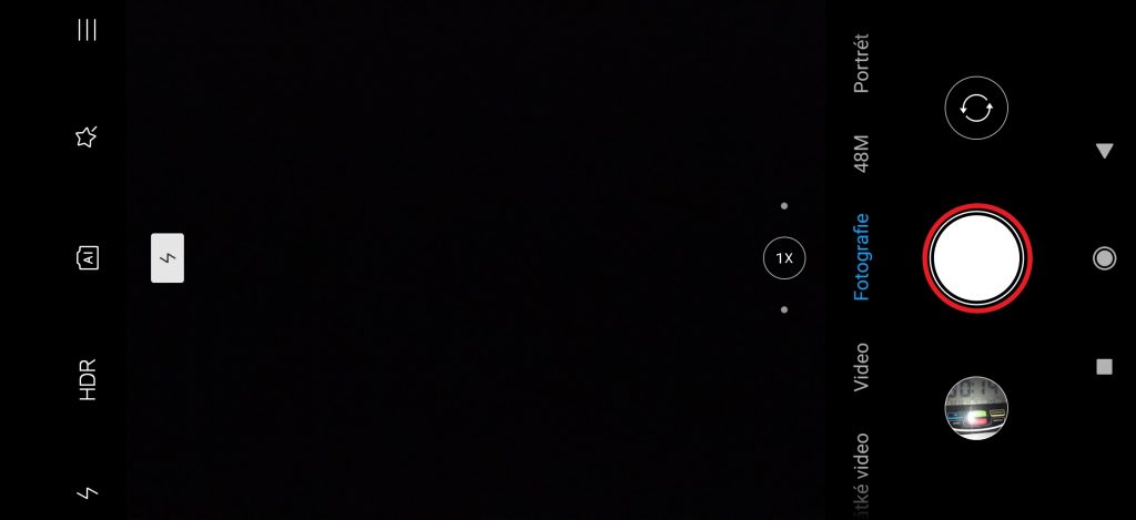 Aplikace Fotoaparát - tlačítko spoustě