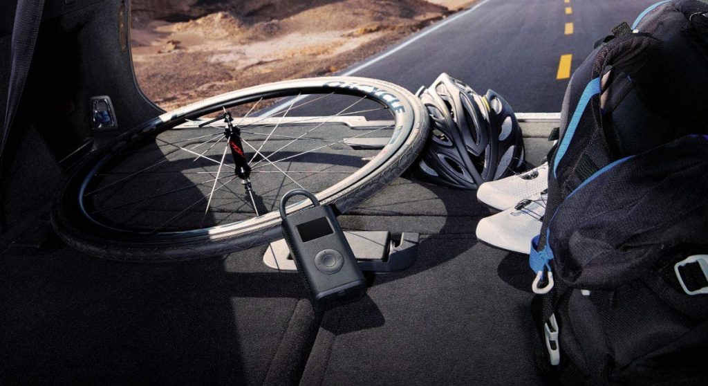 Mít optimálně nahuštěné pneumatiky se vyplatí hned v několika směrech.