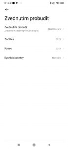 Probuzení zvednutím ruky