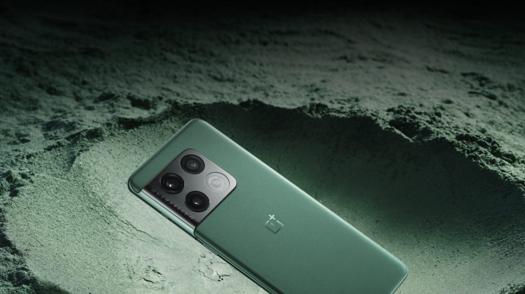 OnePlus 10 Pro v zelené barvě
