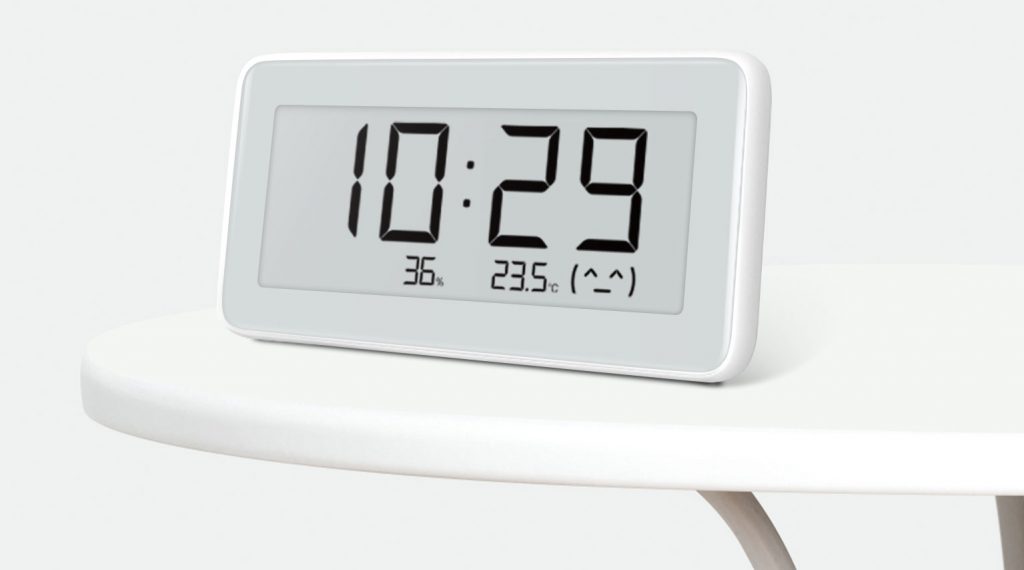 Hodiny s teploměrem a vlhkoměrem od Xiaomi s e-inkovým displejem