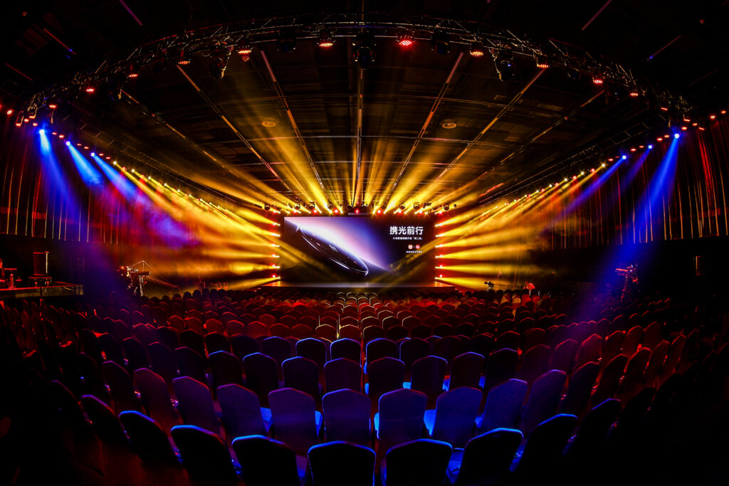 Přestavení telefonu Xiaomi 13 Ultra