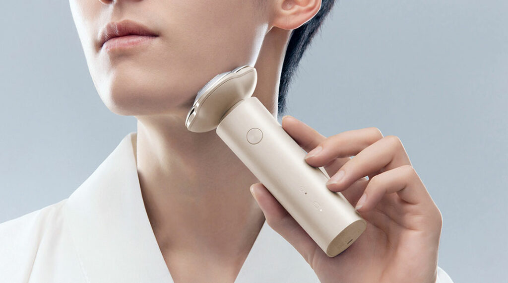 V Číně se prodává i světlá varianta strojku Xiaomi Electric Shaver S101
