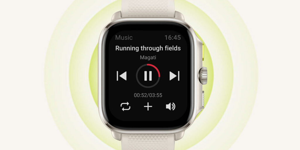 Do hodinek lze nahrát hudbu