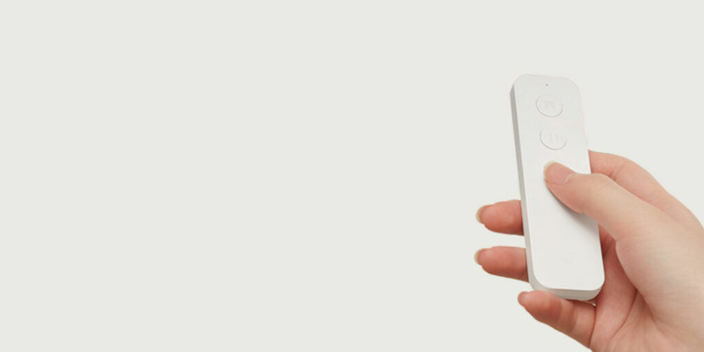 Konzervativní uživatelé jistě ocení možnost ovládání dálkovým ovladačem