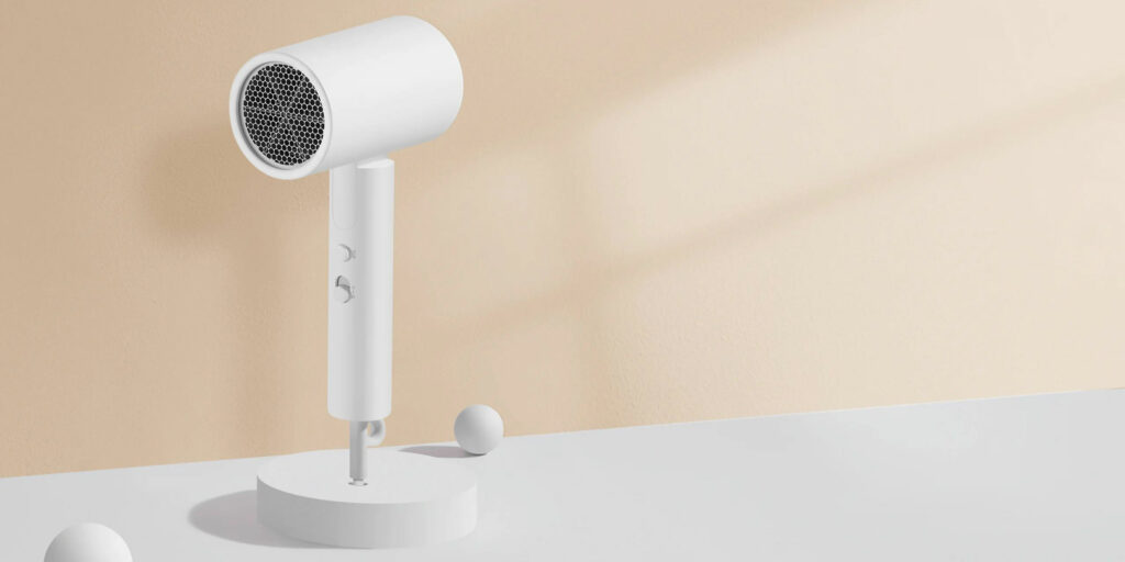 Kompaktní fén Xiaomi s ionizací