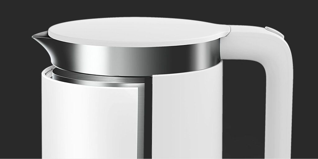 Tělo konvice se skládá ze dvou vrstev