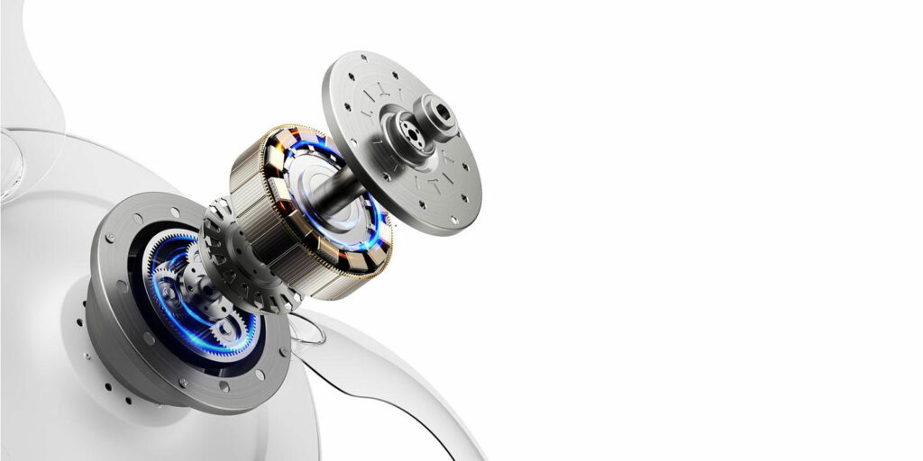 Pohon ventilátoru zajišťuje stejnosměrný motor