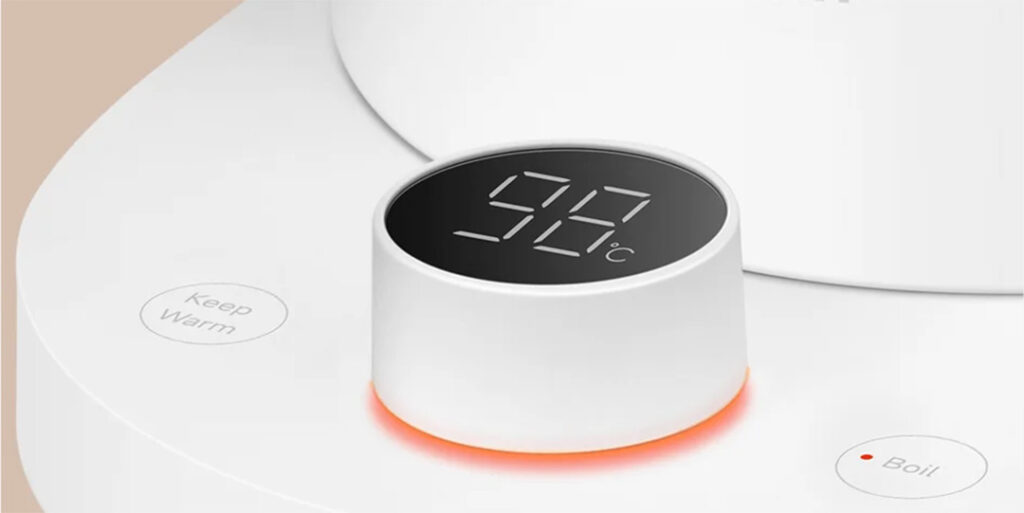 Součástí otočného ovladače je LED displej