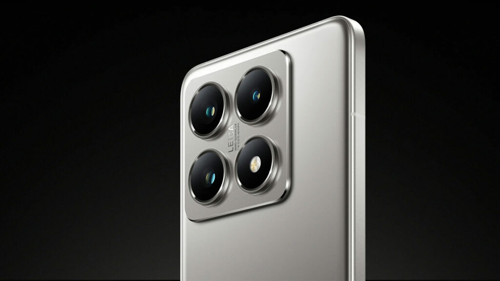 Čtvercový modul fotoaparátu je elegantní a z těla telefonu vystupuje méně než u předchozích modelů