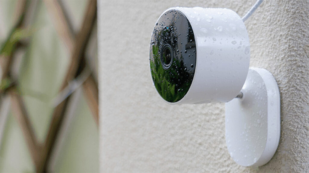 S krytím dle standardu IP65 si Xiaomi Outdoor Camera AW200 poradí s deštěm