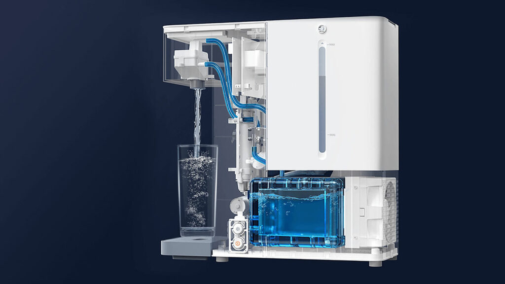 Výdejník vody Xiaomi umí také chladit vodu na příjemnou teplotu mezi 7 a 15 °C