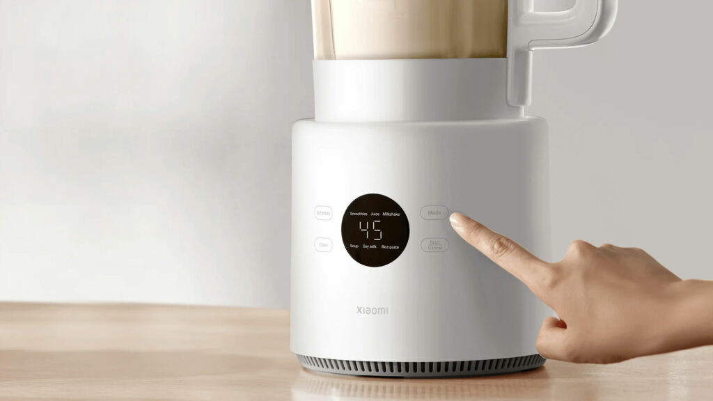 Díky LED displeji a několika tlačítkům je ovládání Xiaomi Blender Pro velmi intuitivní