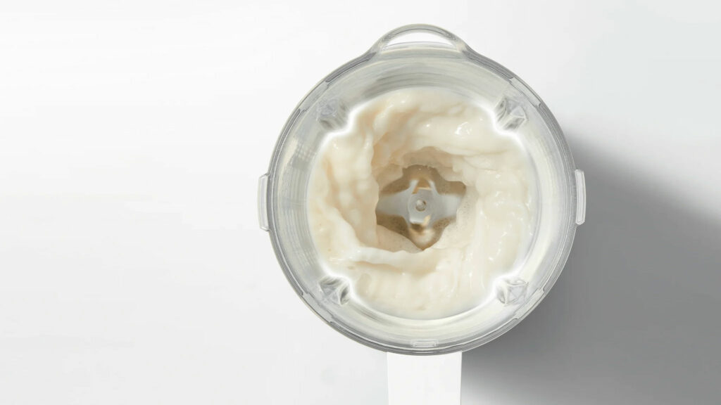 Mixovací nádoba je vyrobena z odolného borosilikátového skla