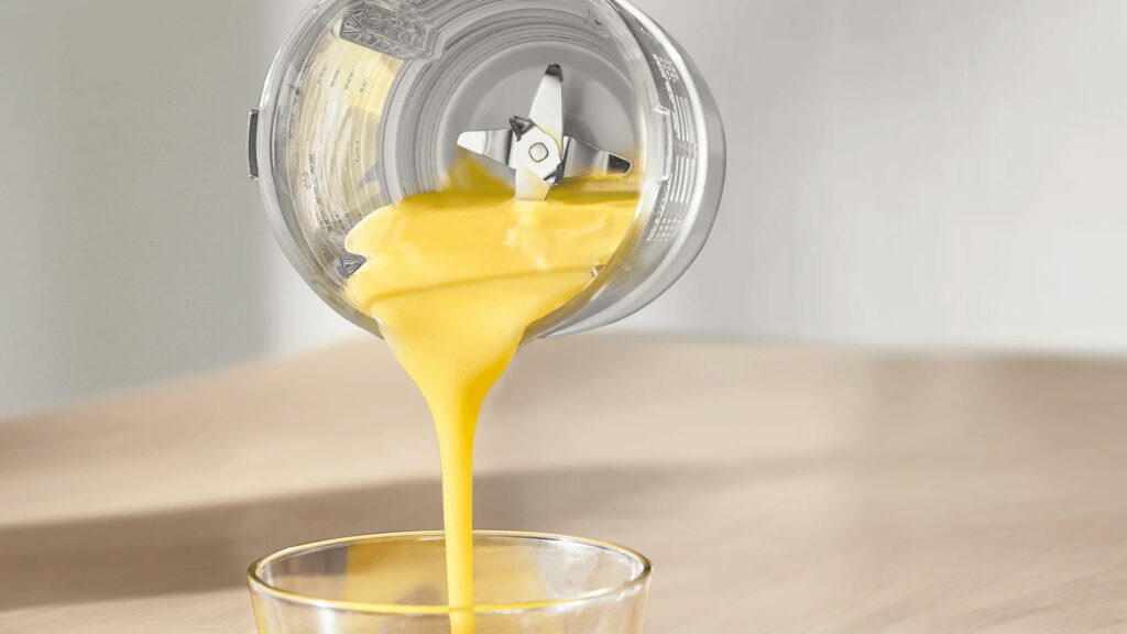 Šest nerezových nožů a čtyři vyvýšené břity