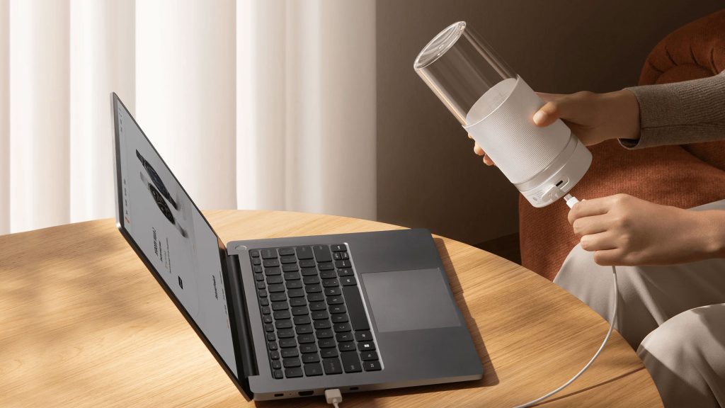 Přenosný blender můžete nabíjet třeba z notebooku