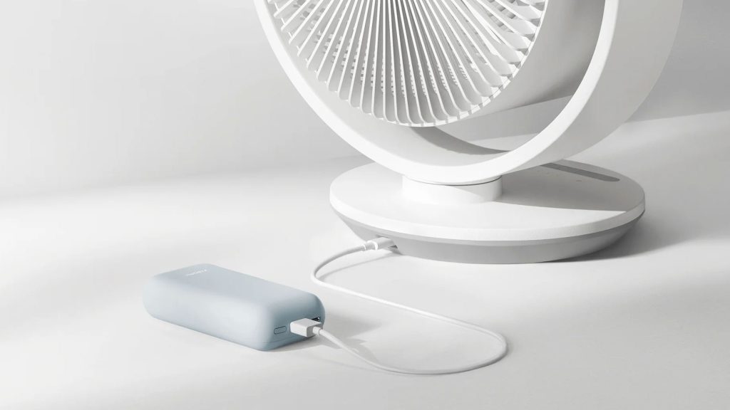 Úsporný a lze ho napájet z powerbanky