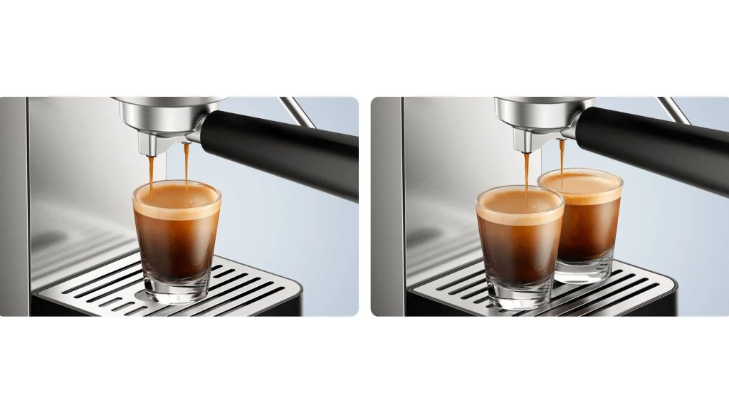 Kávovar umožňuje přípravu jednoho i dvou šálků najednou