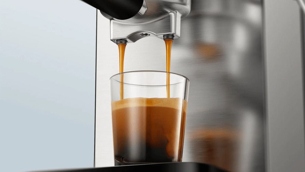 Tělo kávovaru je vyrobeno z kvalitní nerezové oceli