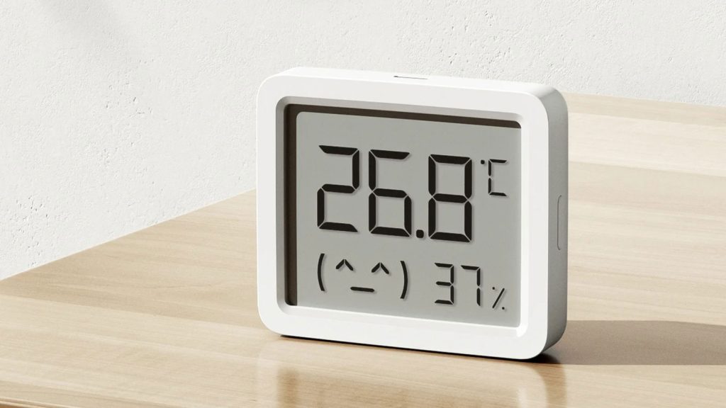 Vzhled je minimalistický, matný plast působí nenápadně