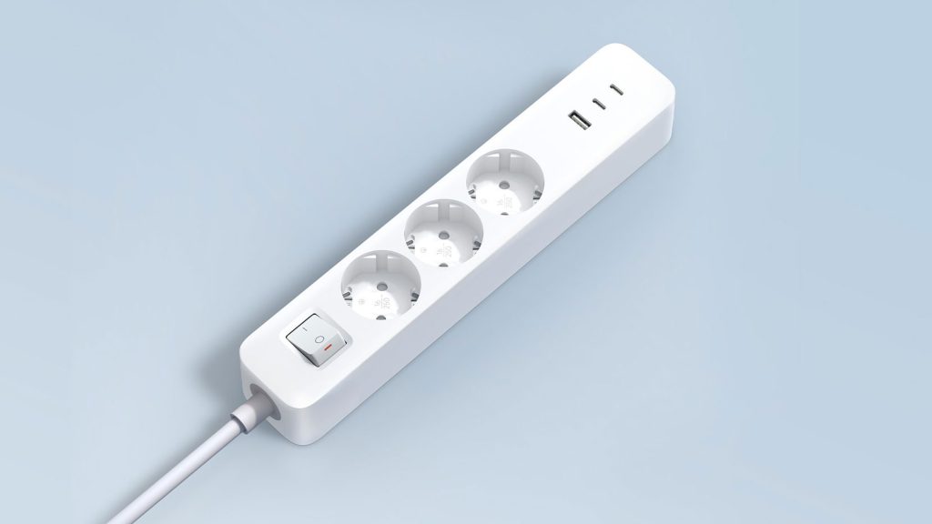 Každý prodlužovací kabel samozřejmě obsahuje klasické zásuvky