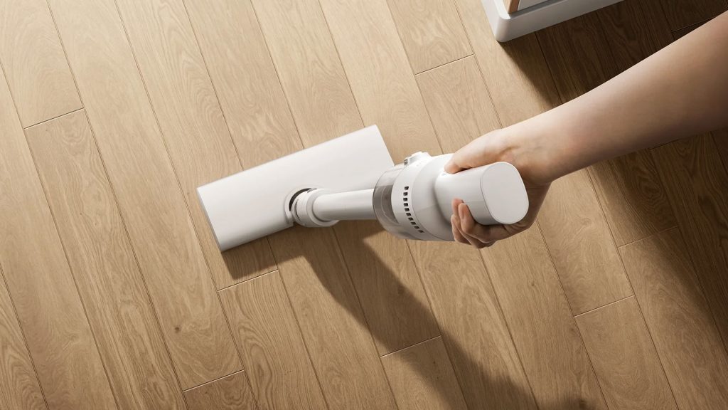 Bezdrátový tyčový vysavač Xiaomi má ergonomickou rukojeť
