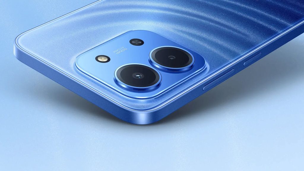 Hlavní fotoaparát používá snímač s rozlišením 50 Mpx