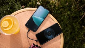 K dispozici je také funkce reverzního nabíjení