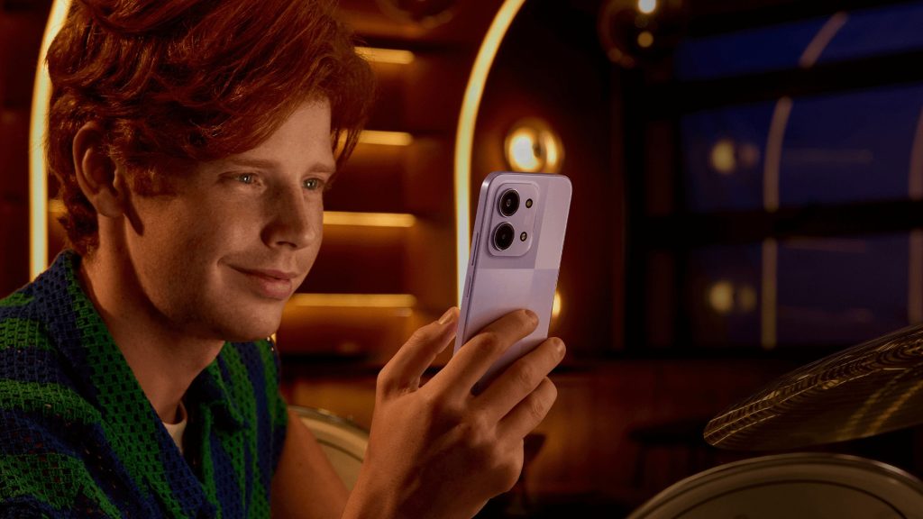 Přední foťák s rozlišením 8 Mpx