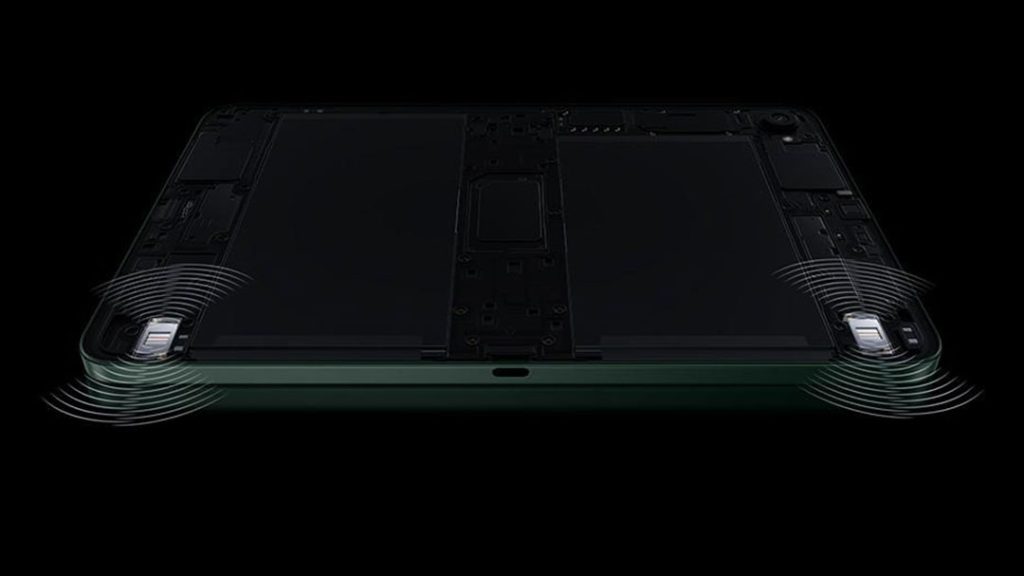 Tablet je vybaven stereo reproduktory