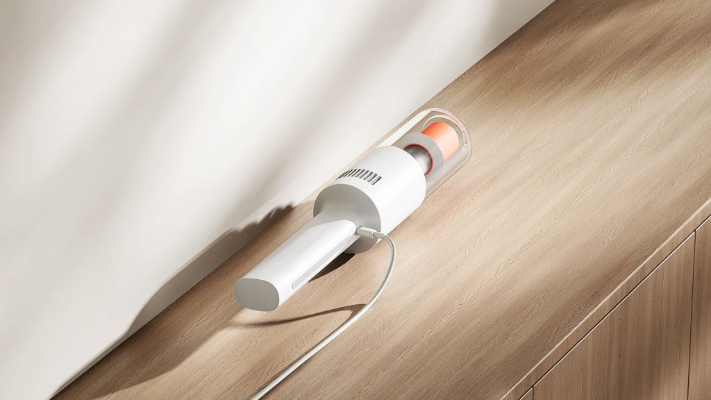 Velmi praktickým detailem je nabíjení přes moderní port USB-C