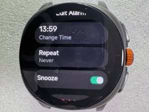 Nastavený budík s přispáním