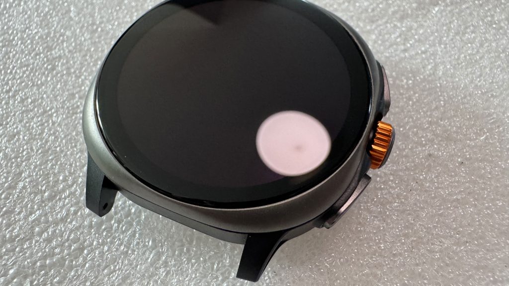 Řemínky se připevňují pomocí rychloupínacího mechanismu