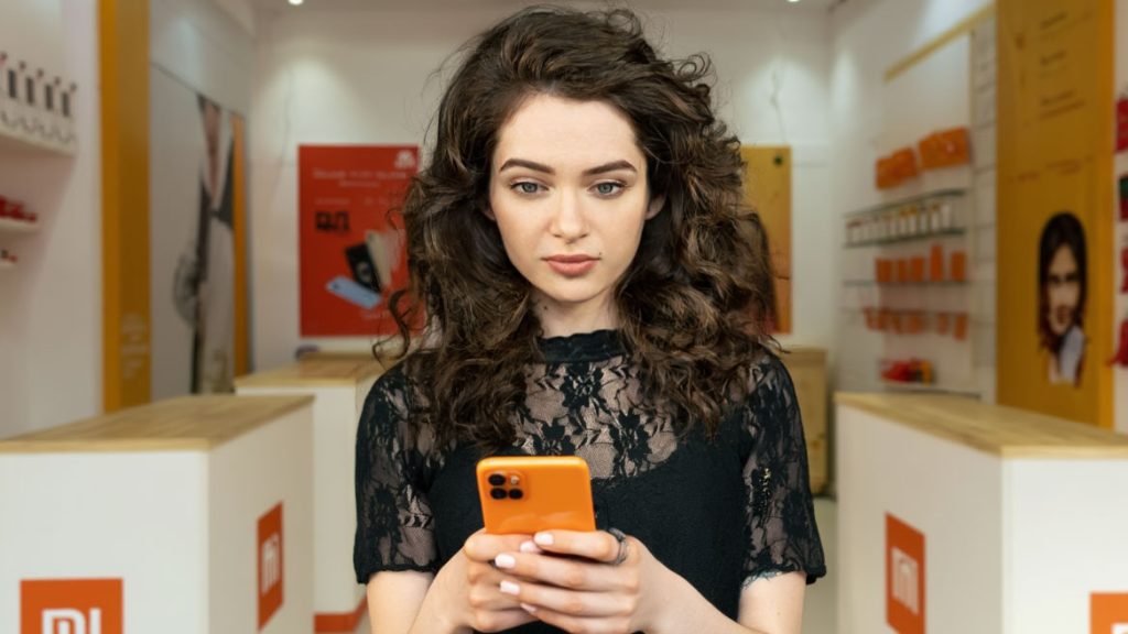 Kdo dostal aktualizace HyperOS, MIUI či Androidu ve 42. týdnu?