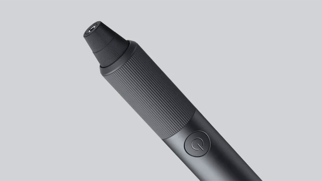 Pro upnutí nástrojů slouží kleština o průměru 2,35 milimetru