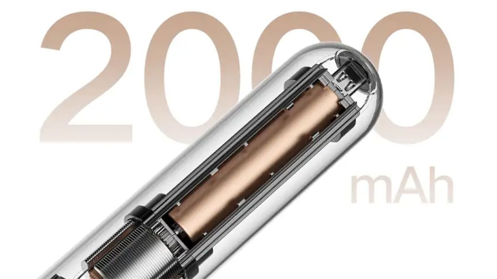 Energii dodává akumulátor s kapacitou 2000 mAh