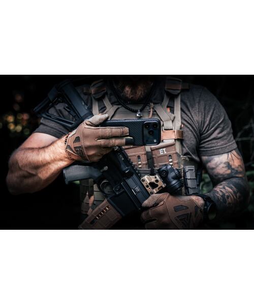 Tactical MagForce Aramid Kryt pro Apple iPhone 17 Pro Black