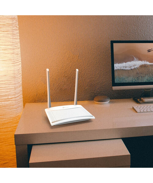 TP-Link TL-WR820N 300Mbps Wireless N Router, 3x10/100 RJ45, rodičovská kontrola, 2x5dBi anténa