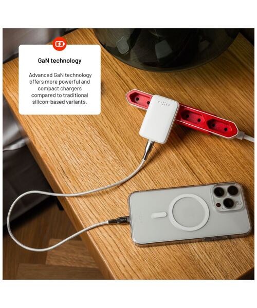 Síťová GaN nabíječka FIXED Slim s USB-C výstupem a podporou PD, 30W, bílá