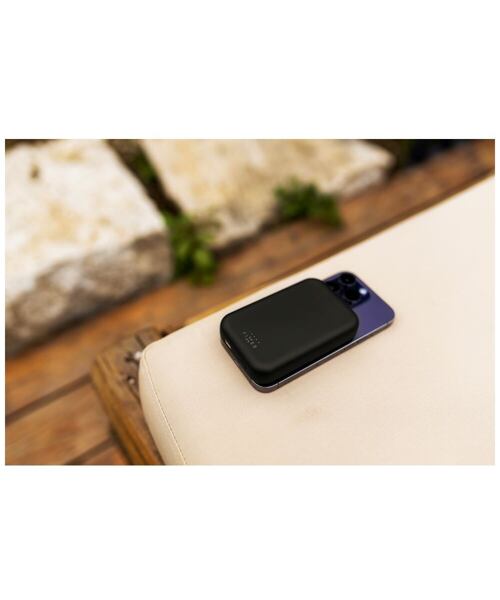 Powerbanka FIXED MagZen (2nd gen.) s bezdrátovým nabíjením a podporou MagSafe, 10 000 mAh, černá