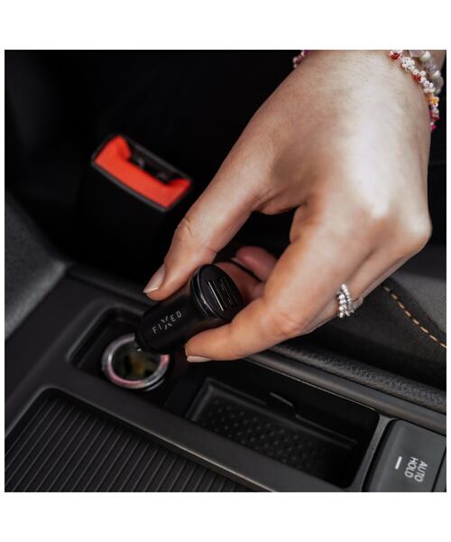 Autonabíječka FIXED s 2xUSB výstupem, 15W Smart Rapid Charge, černá