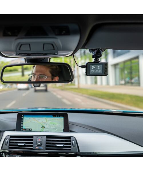 LAMAX T3 kamera do auta