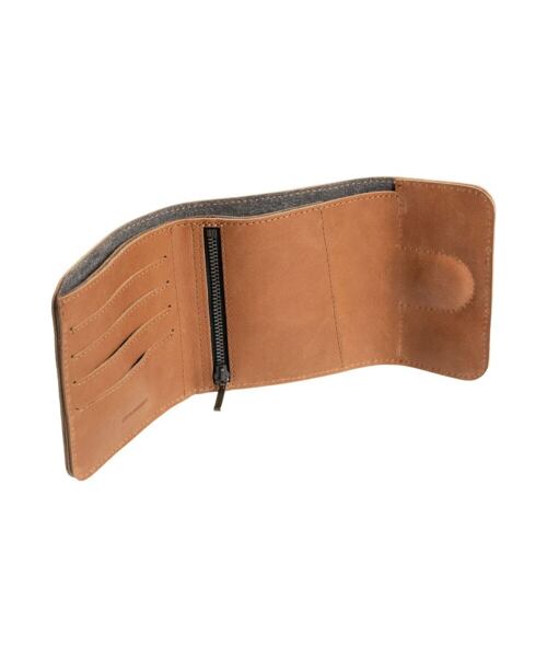 Kožená peněženka FIXED Classic Wallet for AirTag z pravé hovězí kůže, hnědá