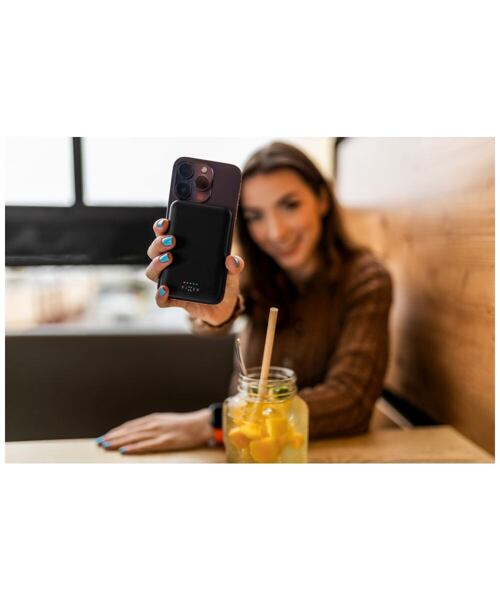 Powerbanka FIXED MagZen s bezdrátovým nabíjením a podporou Magsafe, 6 000 mAh, černá