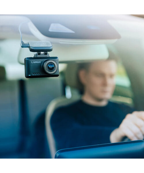 LAMAX T8 kamera do auta